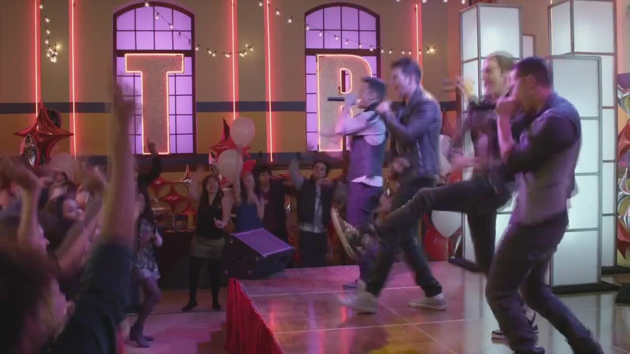 Big Time Rush Video Confetti Falling Down