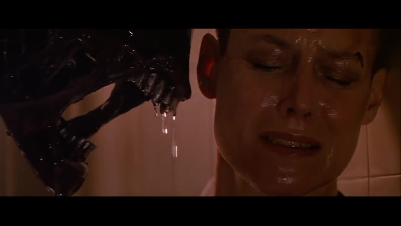 Alien kiss video clip by Alien 3
