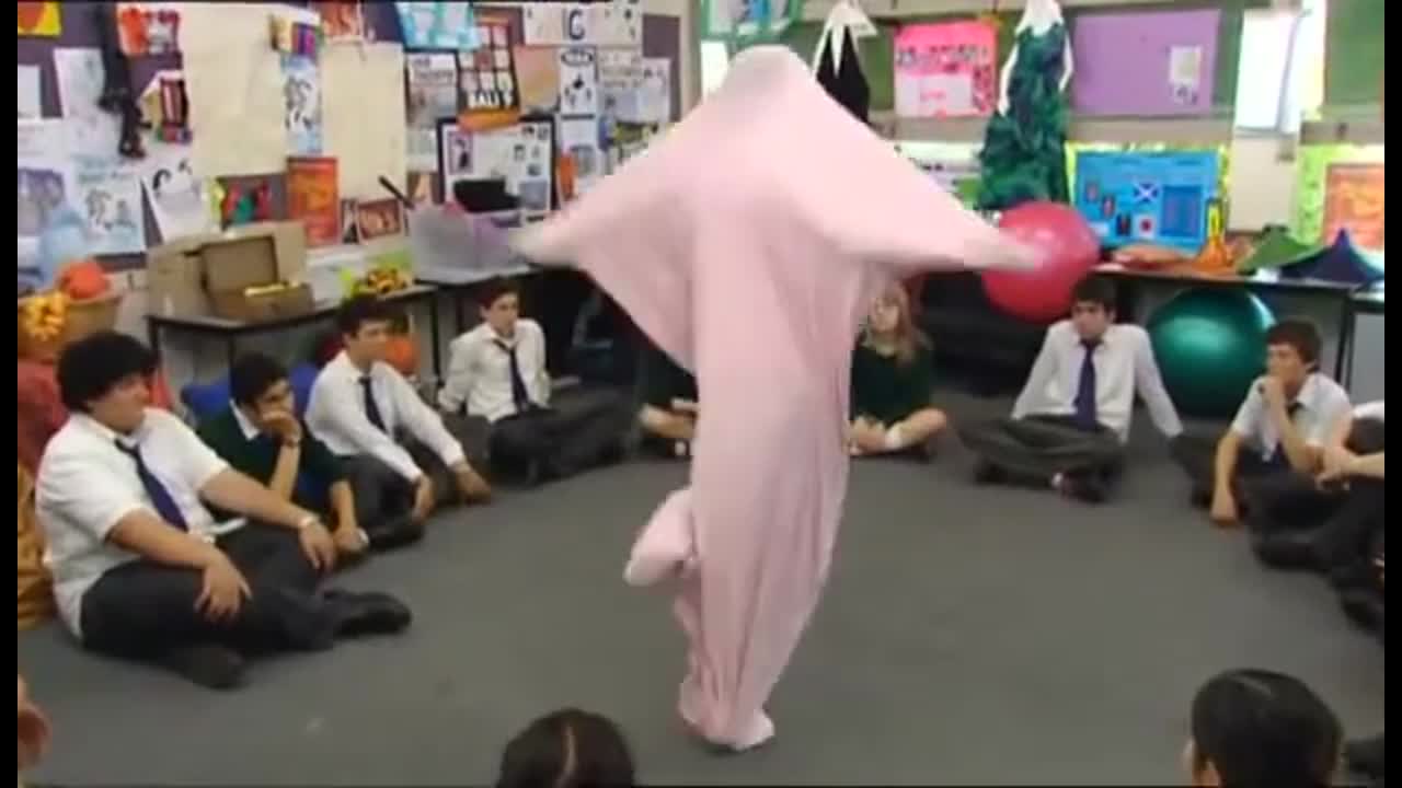 Summer Heights High Dancing in Sheet Summer Heights High Dancing in Sheet