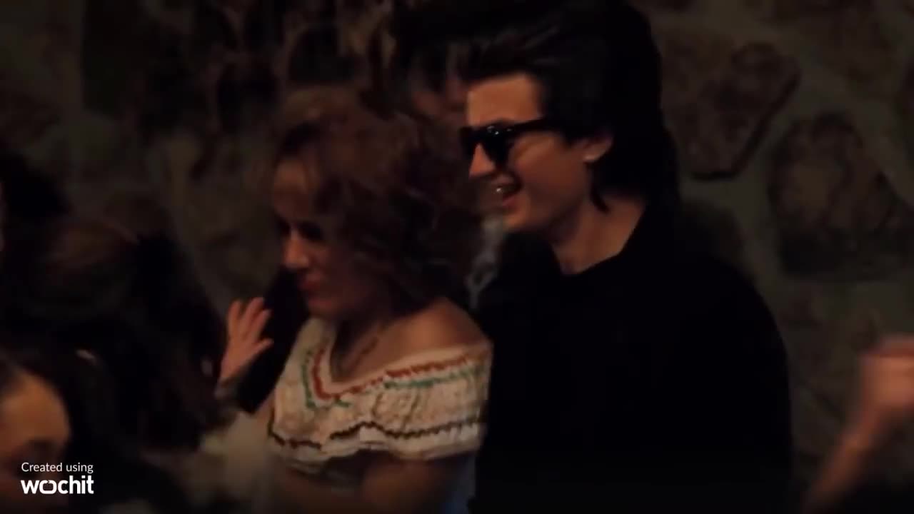 Stranger Things Steve and Nancy dance
