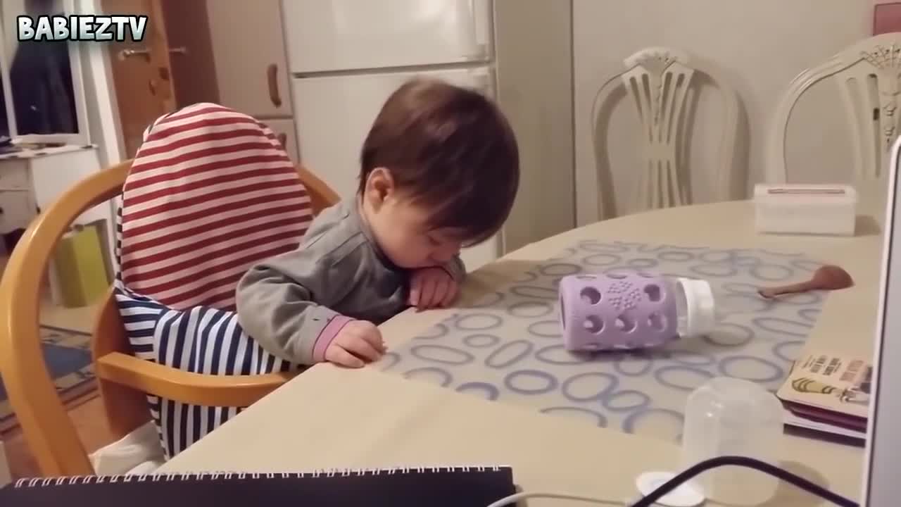 BabiezTV Baby Can't Keep Eyes Open